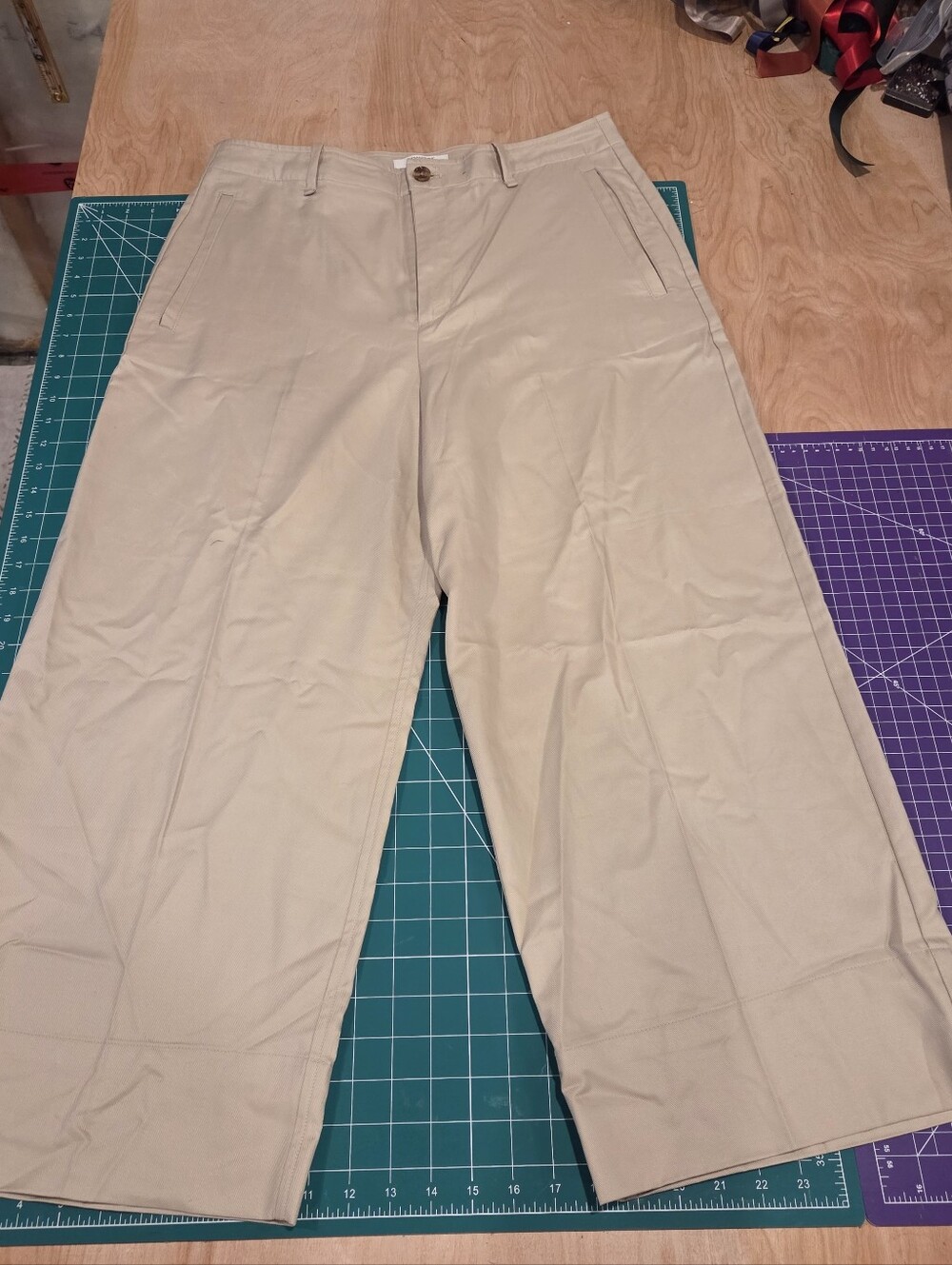 Women's Wide-Leg, High Rise Khaki Pants - Beige